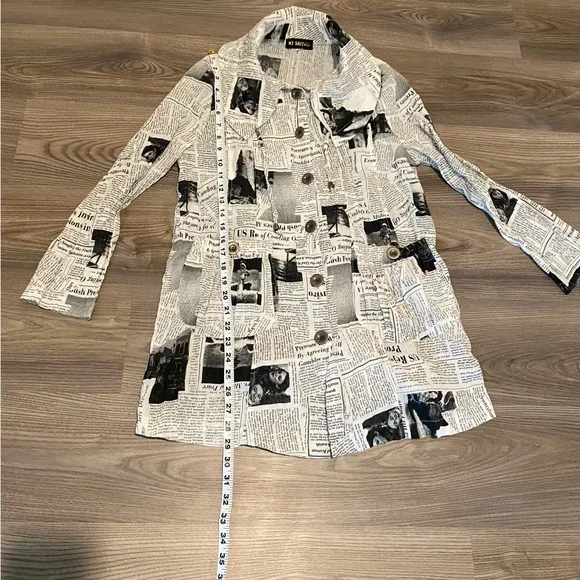 Ki Meng Newspaper Print Art to Wear Crinkle Jacket Blouse Top Womens sz Medium - Picture 9 of 10